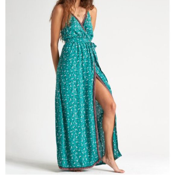 NEW! Billabong Soft Seas Dress - Picture 2 of 5